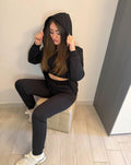 Tuta Felpata Tre Pezzi Nera – Felpa Crop, Top e Pantalone